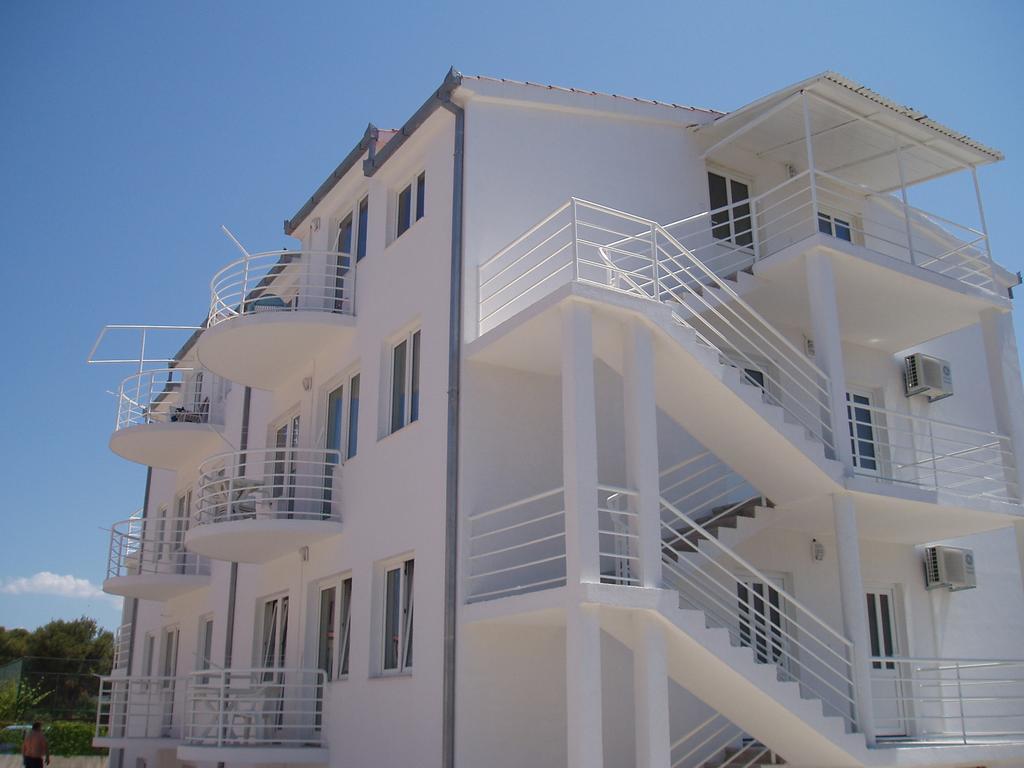 Apartments Niko Trogir Eksteriør bilde